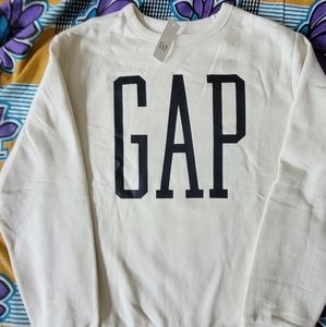 Gap Sweatshirt full sleeve brand new with tags